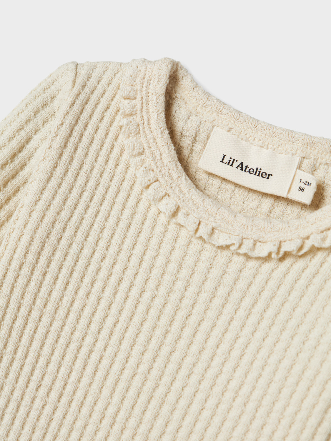 model_shot-front_full